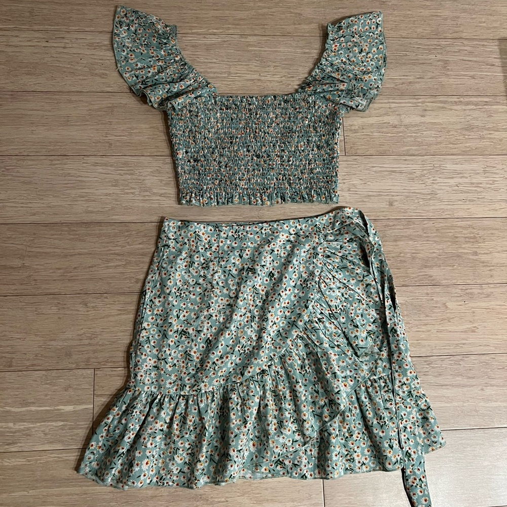 Lulus Floral Green Matching Set